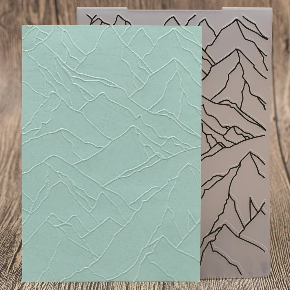 Embossing folder met berglandschap - 14,8 x 10,4 cm