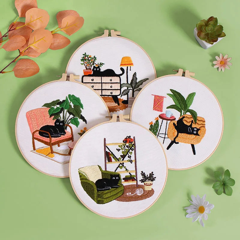 Borduurpakket Rond - Kat en Bloemen - Compleet met Garen en Naalden