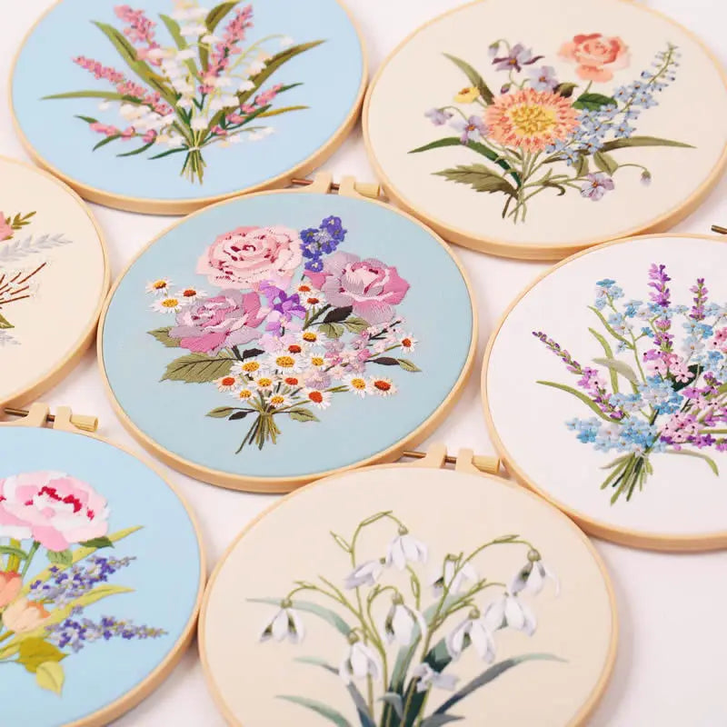 Borduurpakket Rond – Beginnerspakket met Bloemen & Dierenpatroon
