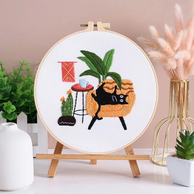 Borduurpakket Rond - Kat en Bloemen - Compleet met Garen en Naalden