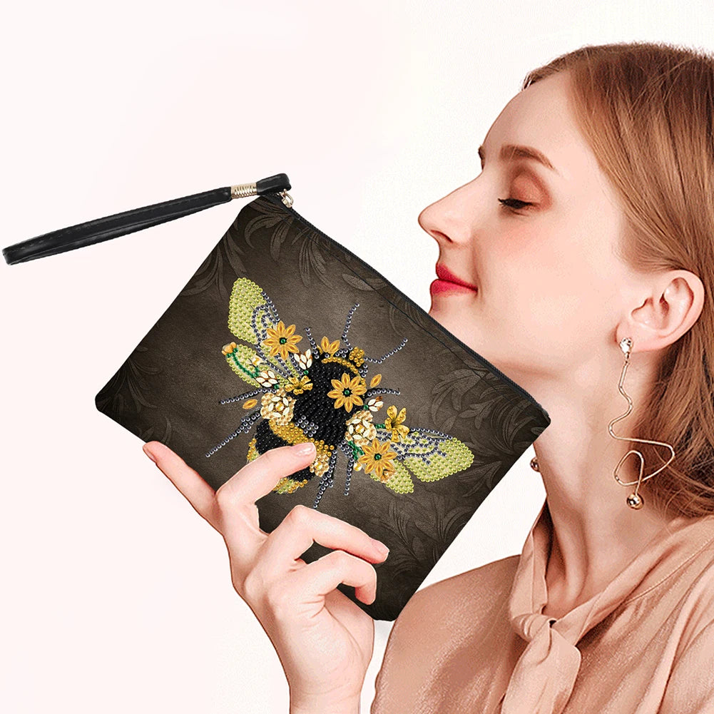 Diamond Painting Etui - Cartoon Design met Speciale Vorm Steentjes