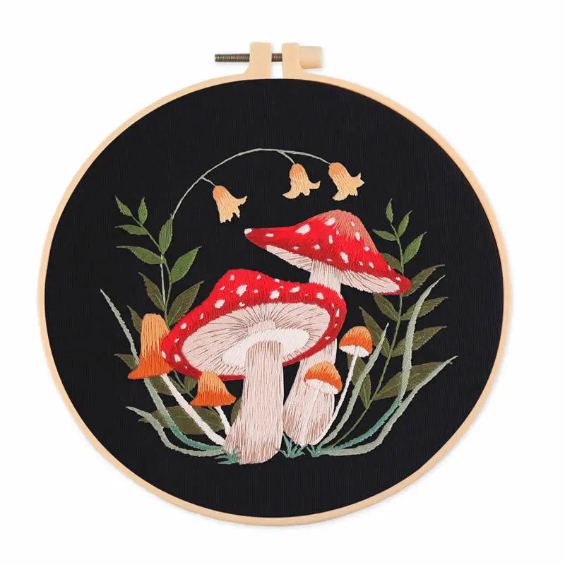 Borduurpakket Paddenstoel & Bloemen – Inclusief Borduurring (20 cm)