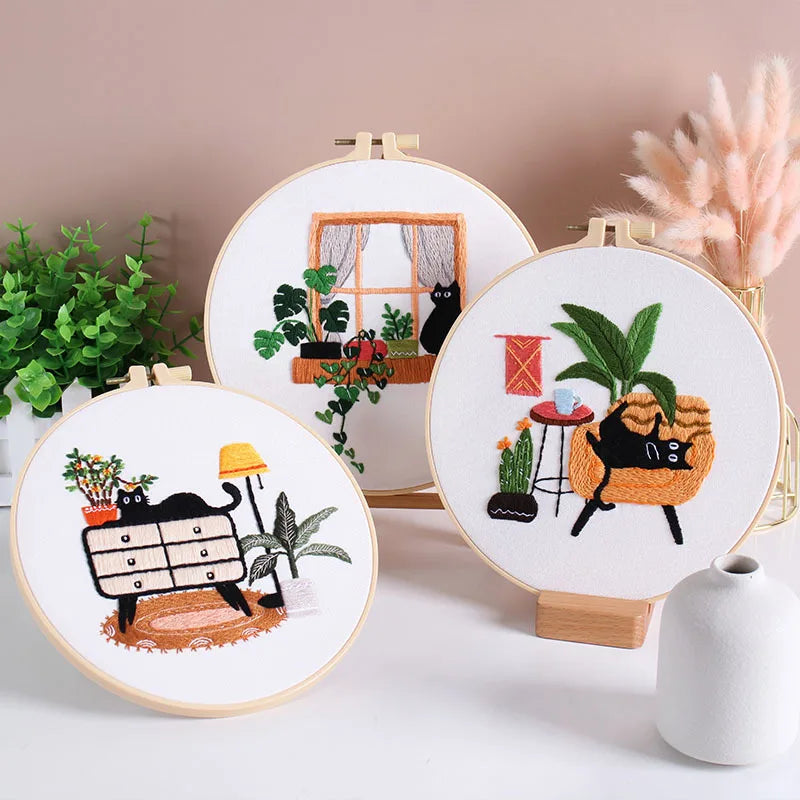 Borduurpakket Rond - Kat en Bloemen - Compleet met Garen en Naalden