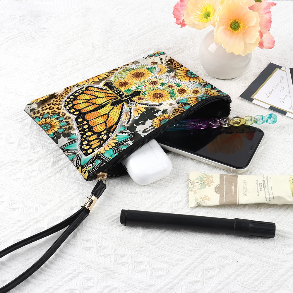 Diamond Painting Etui - Cartoon Design met Speciale Vorm Steentjes
