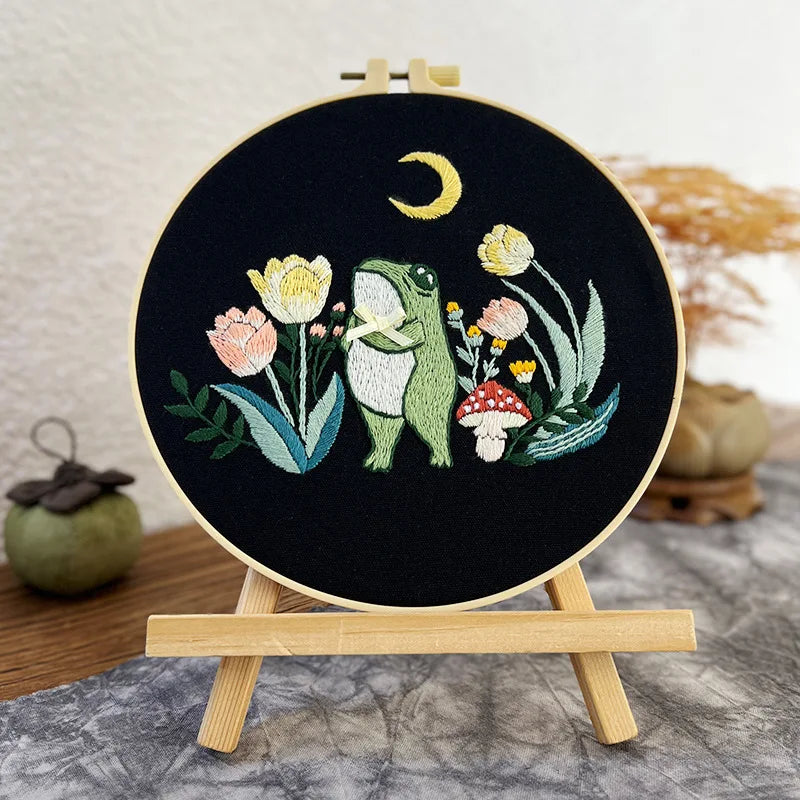 Borduurpakket met Schattige Dansende Kikker – Strand & Oceaan Thema 20cm