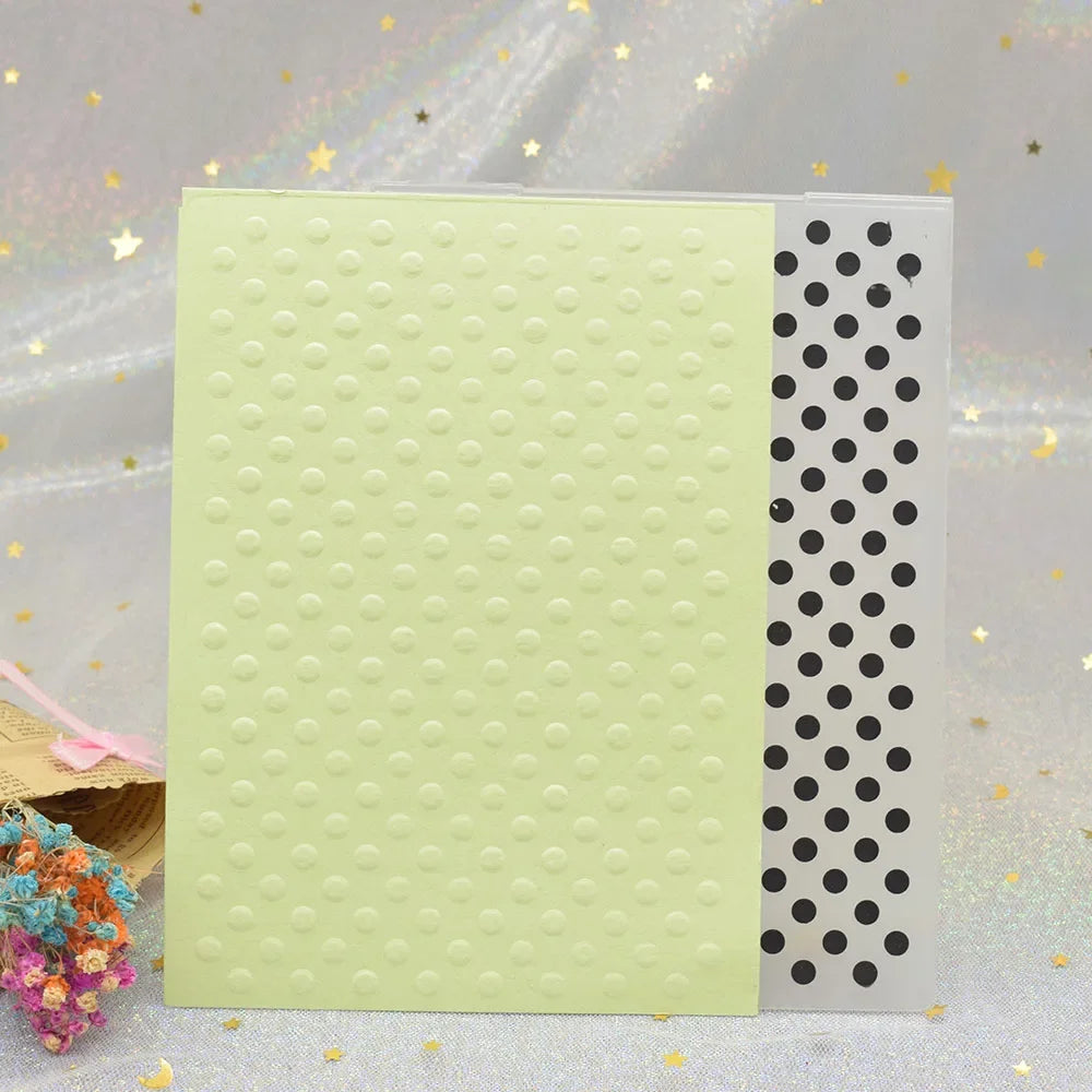 Embossing folder met stippenpatroon – 3D reliëf voor papiercreaties