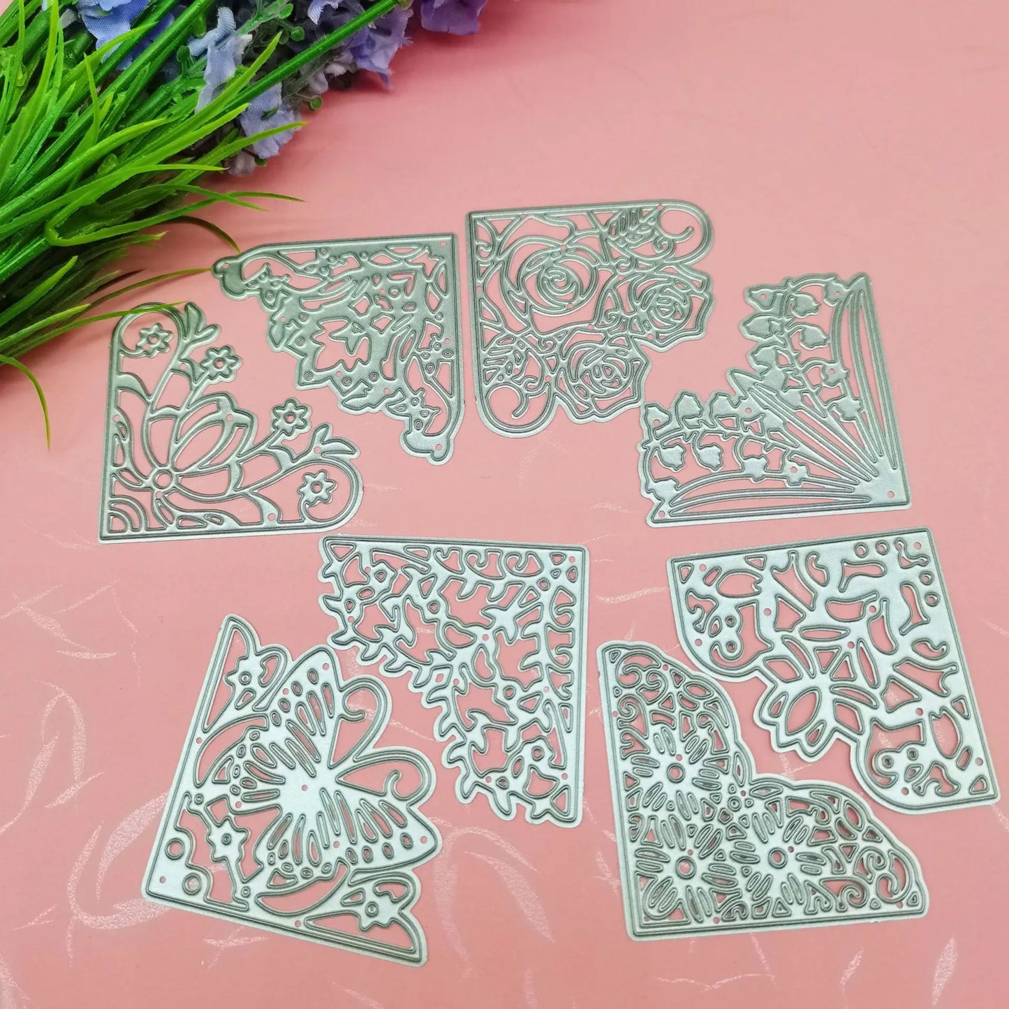 Metalen snijmal - Set van 8 Driehoekige Kantpatronen (20,5x10,1 cm)