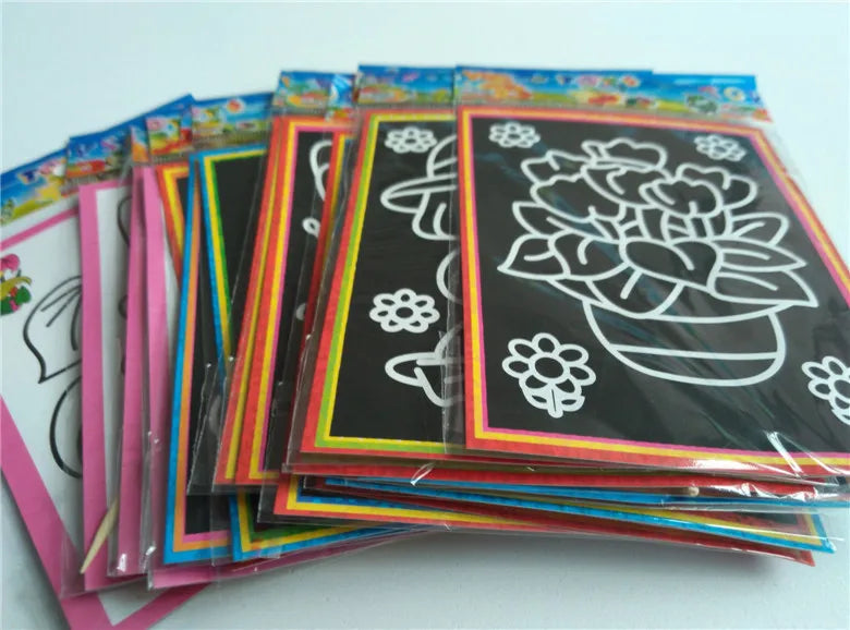 Krastekeningen set 10 stuks 13x9.8cm magisch schilderpapier met houten pen