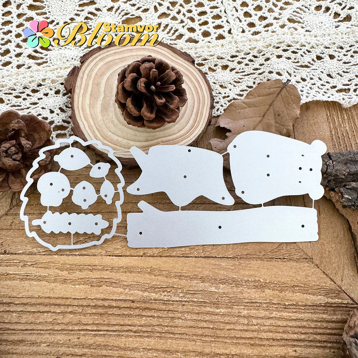 Snijmal schattige egel in herfstbos voor kaarten en scrapbooking