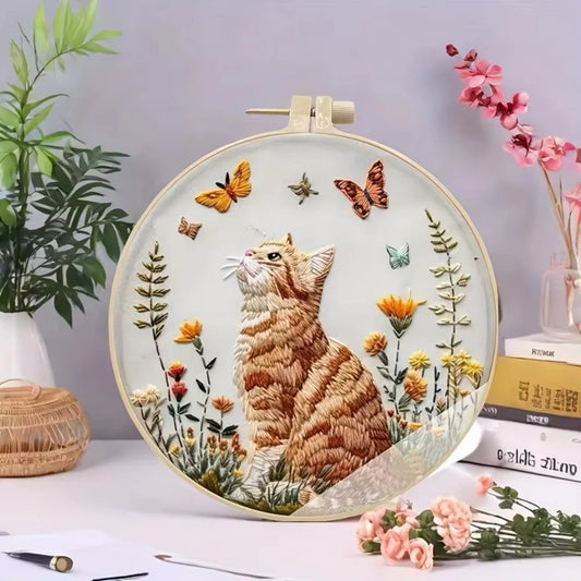 Borduurpakket rond Kat met Bloemen op Zwarte Stof 30 x 30 cm