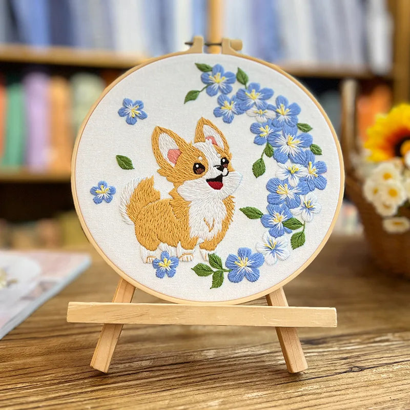 Borduurpakket rond Hond met Bloemen Kruissteekpakket voor Beginners