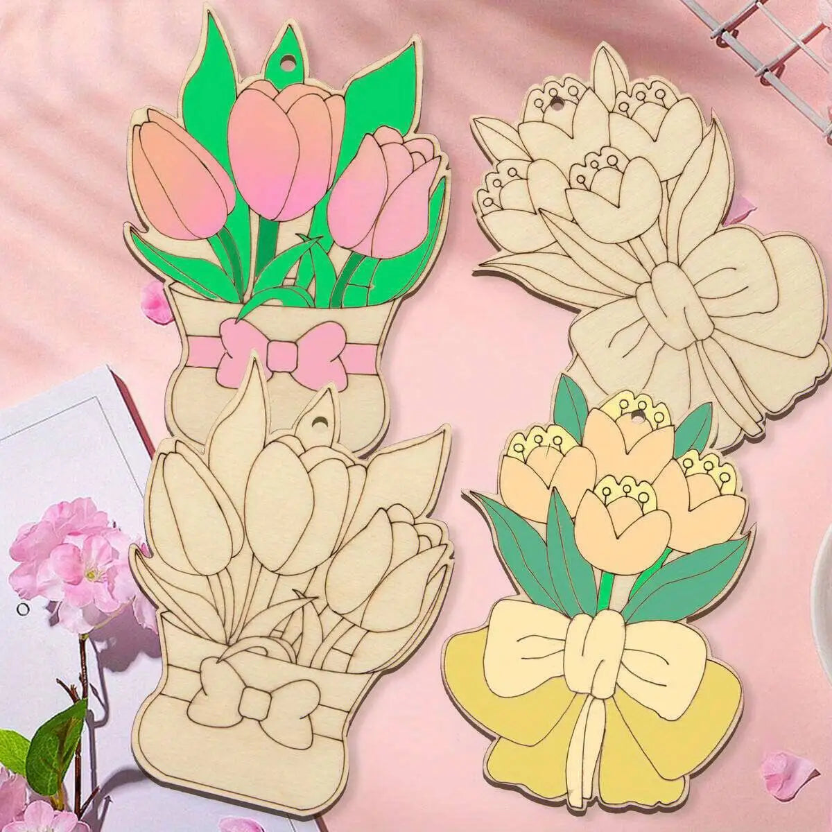 Houten figuren om zelf te schilderen/kleuren – bloemen hangers set van 10