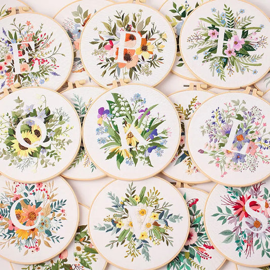 Borduurpakket Rond Bloemen Alfabet O-Z Kruissteek voor Beginners