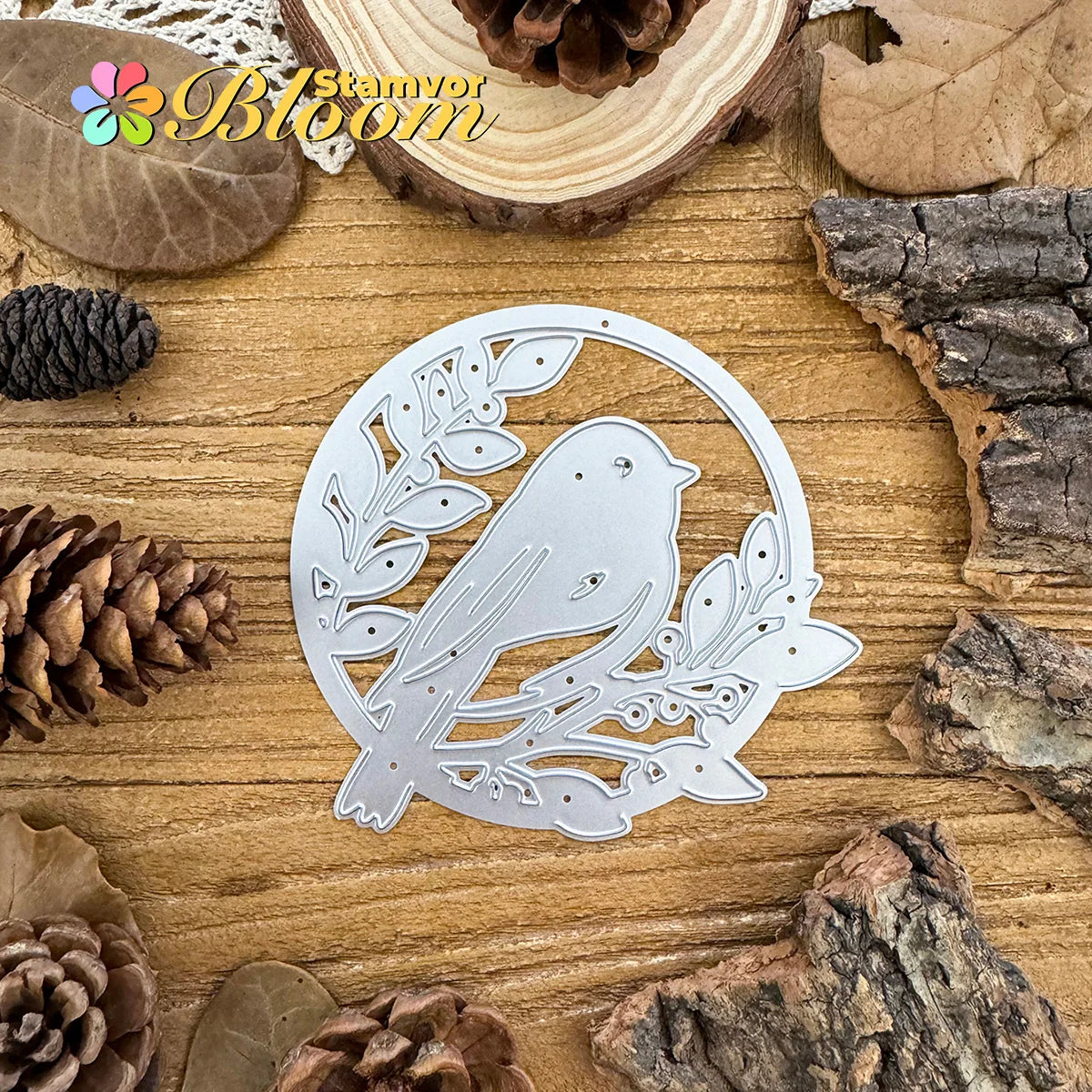 Snijmal halve cirkel met vogel op tak voor kaarten en creatief papierwerk