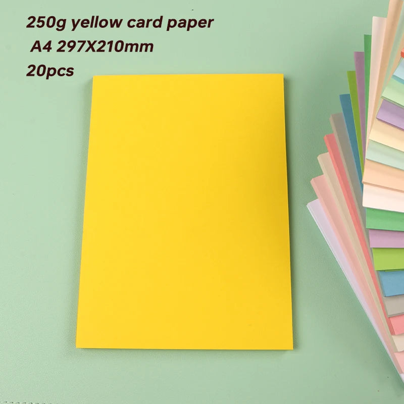 Papier voor plakboek en kaarten maken A4 250g gekleurd karton