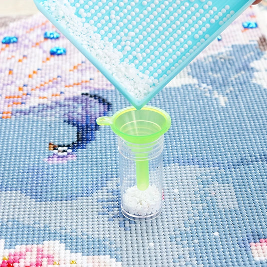 Diamond Painting Trechter – Mini Plastic Trechter in Willekeurige Kleur