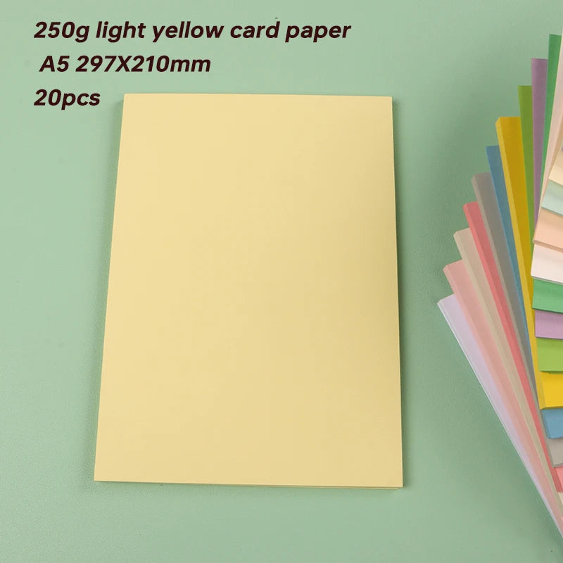 Papier voor plakboek en kaarten maken A4 250g gekleurd karton